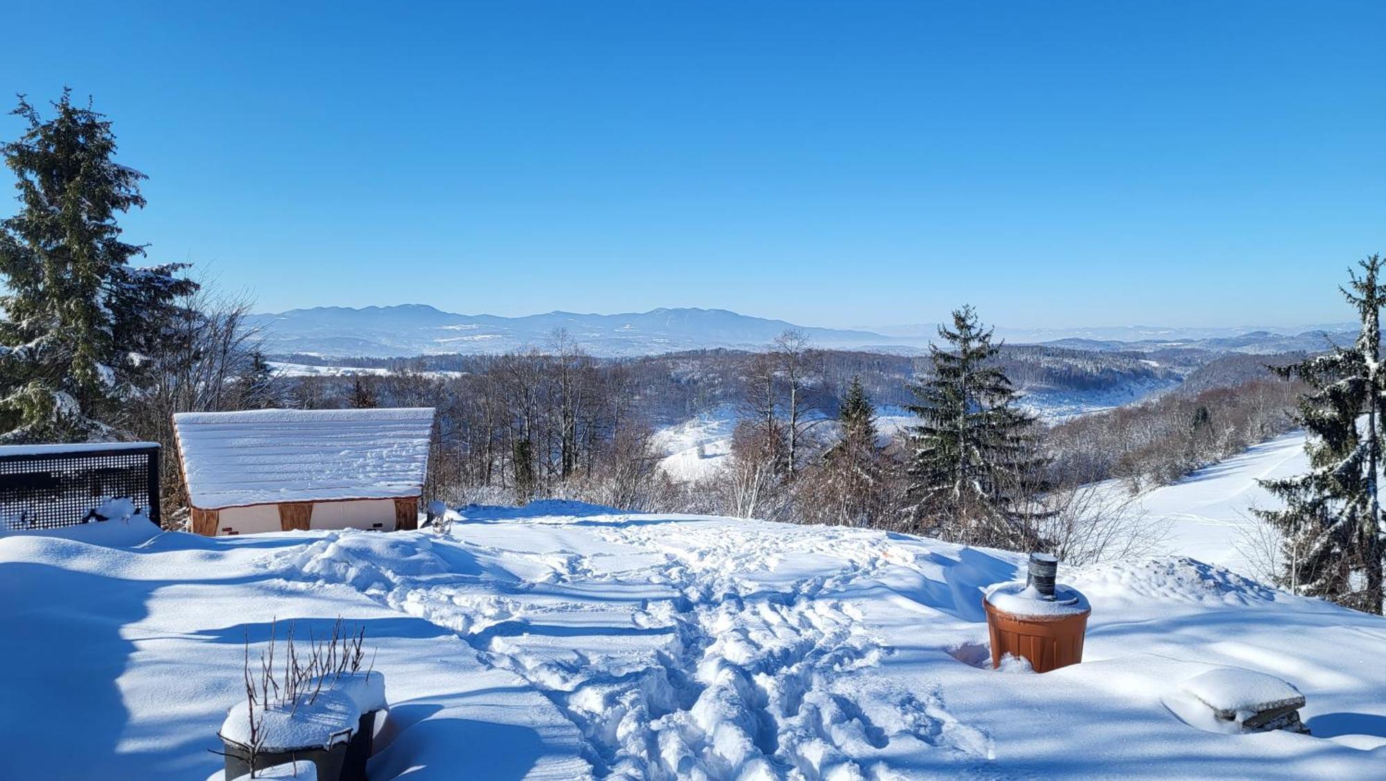 Glamping Na Vrhu Holiday home Visnja Gora